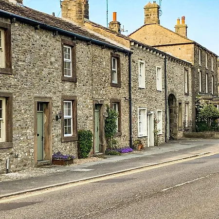 Cherry * Gargrave